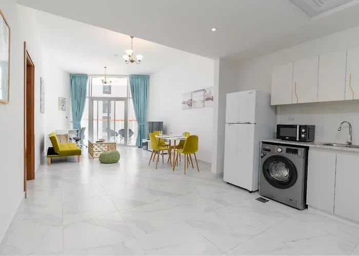 2 Bedroom Only 10 Mins From Burj Khalifa