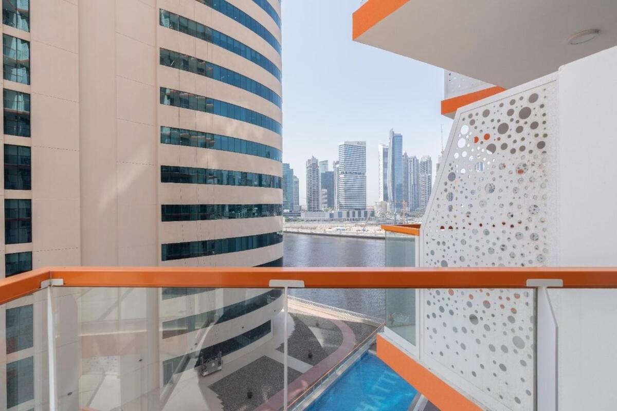 2 Bedroom Only 10 Mins From Burj Khalifa Apartment Dubai