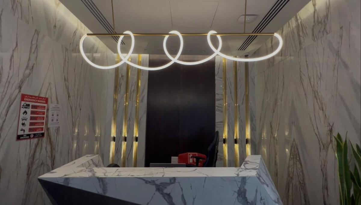 2 Bedroom Only 10 Mins From Burj Khalifa Apartment *