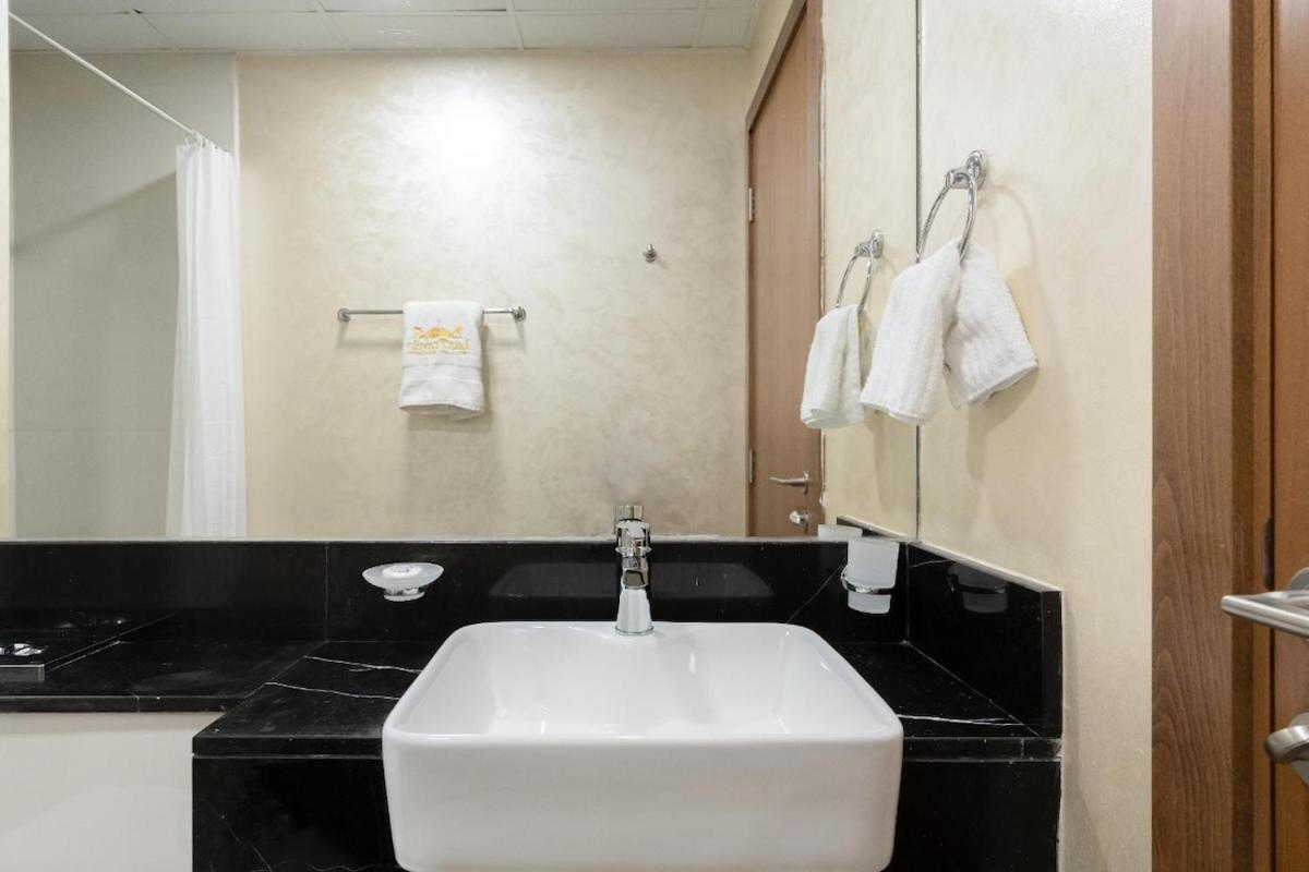 2 Bedroom Only 10 Mins From Burj Khalifa *