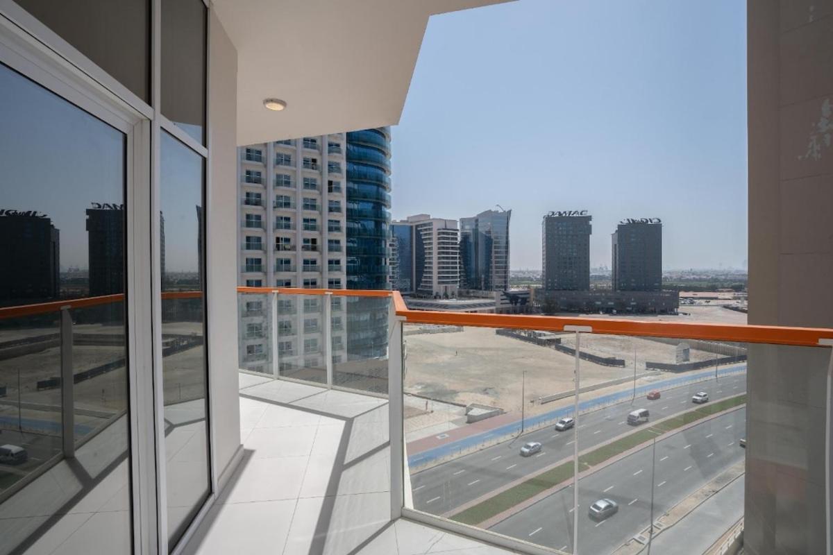Apartment 2 Bedroom Only 10 Mins From Burj Khalifa *