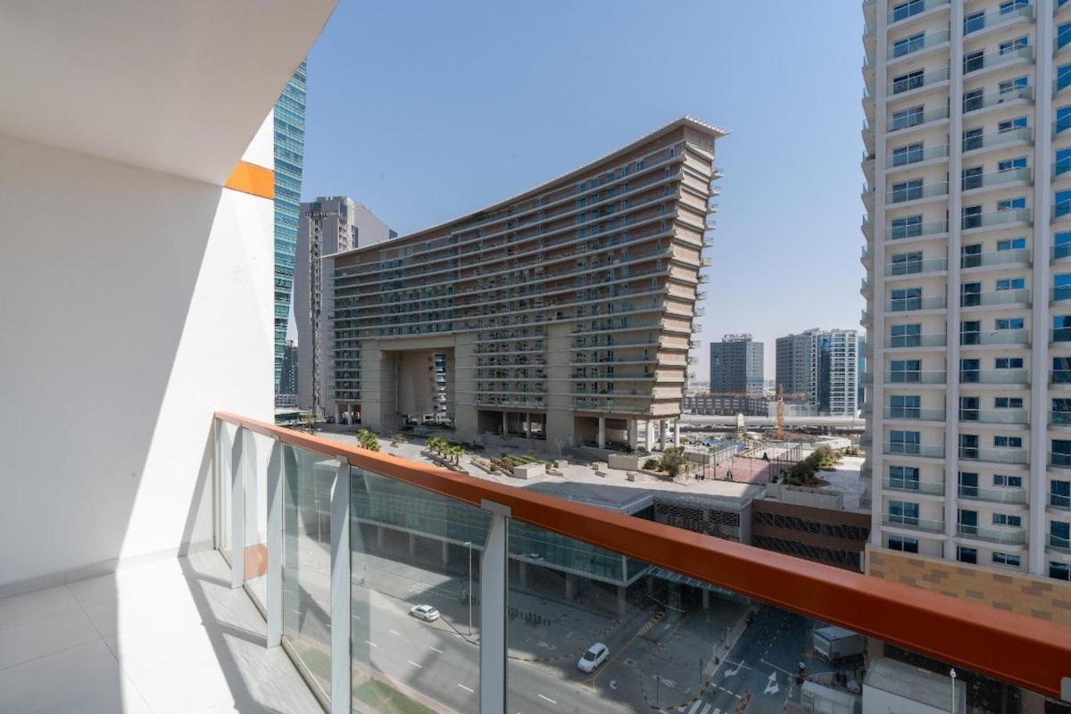 Apartment 2 Bedroom Only 10 Mins From Burj Khalifa Dubai