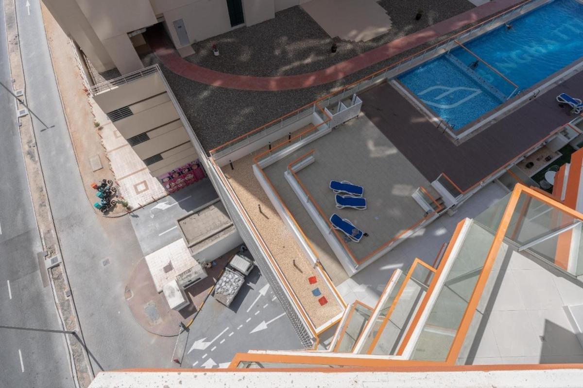 2 Bedroom Only 10 Mins From Burj Khalifa